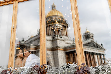 Fotógrafo de casamento Elena Babinceva (comilfo19). Foto de 17 de março 2022