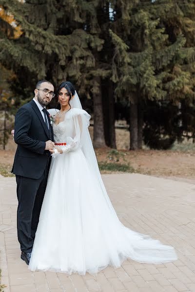 Wedding photographer Kseniya Gnyrina (gnyrinaphoto). Photo of 16 November 2023