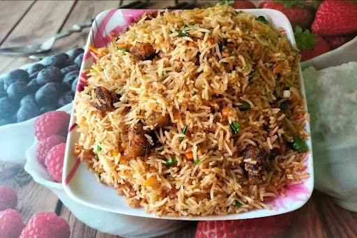 Veg Manchurian Fried Rice [Serves 1]