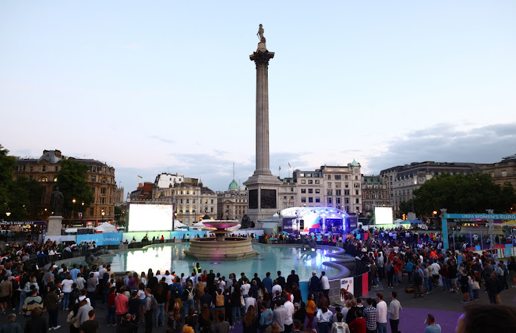 Fans gather for a Women's Euro 2022 game in Trafalgar Square, London. Picture: REUTERS/LISI NIESNER