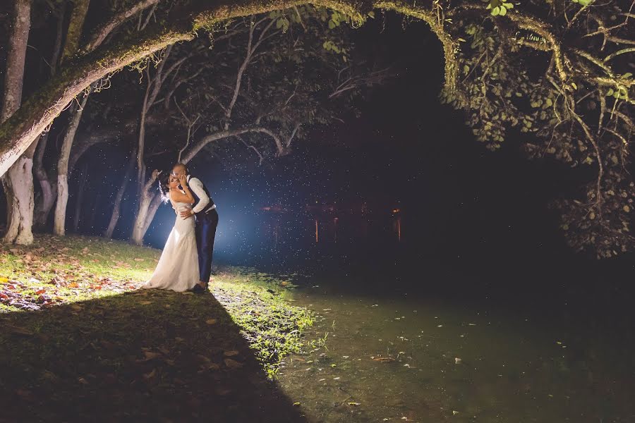 Fotógrafo de casamento Douglas Pinheiro (amorevida). Foto de 27 de julho 2017