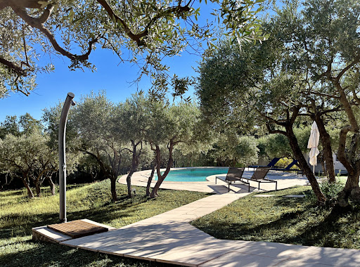 House with pool and terrace 3