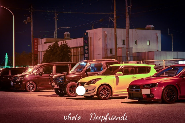 フェアレディZののっち店長サボり！文春砲に捕まったか！？・禁断のまどカフェダブルワークに関するカスタム事例の投稿画像1枚目