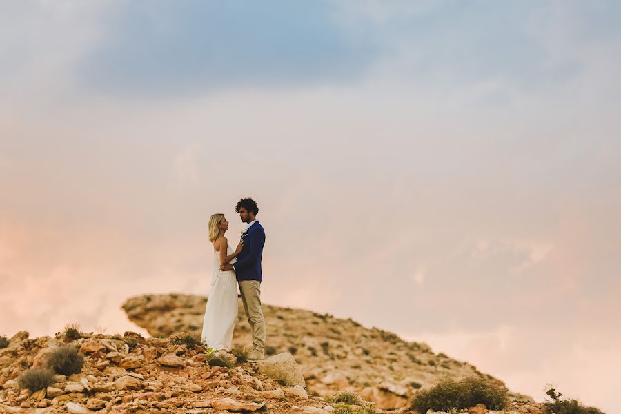 Wedding photographer JENNIFER SHOUBRIDGE (jennifershoubri). Photo of 5 May 2019