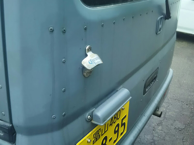 アクティバンのリベット・栓抜き・ナンバー移設・全塗装に関するカスタム事例の投稿画像1枚目