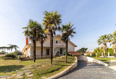 Maison avec piscine et terrasse 3