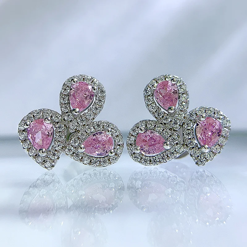 Diamond Classic Ohrstecker Funkelnde Eleganz für jeden Tag und besondere Anlässe. Zeitloses Design, das Ihren Look aufwertet. Der perfekte Glanz.