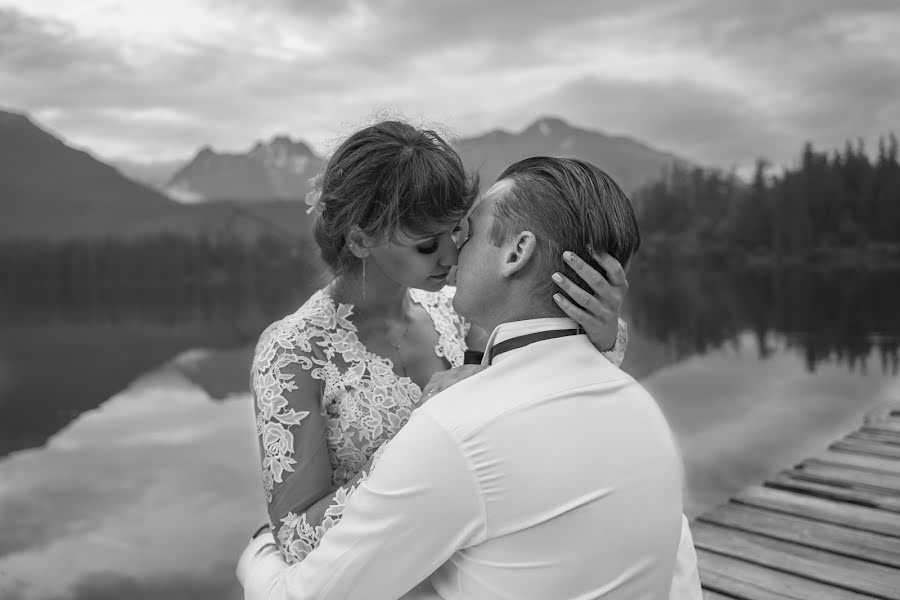 Wedding photographer Łukasz Świgut (pixelswigut). Photo of 5 August 2019