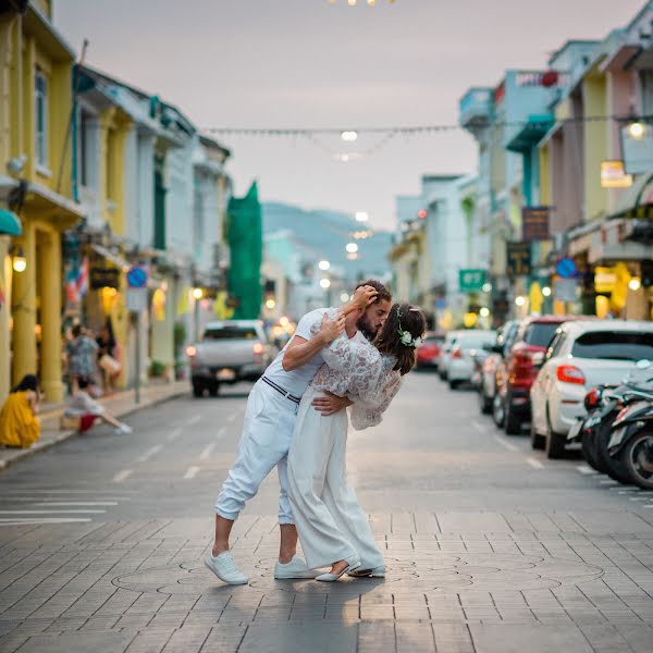 Fotógrafo de bodas Ratchakorn Homhoun (roonphuket). Foto del 14 de mayo 2019