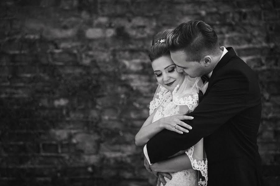 Wedding photographer Liviu Florea (liviuflorea). Photo of 13 April 2018