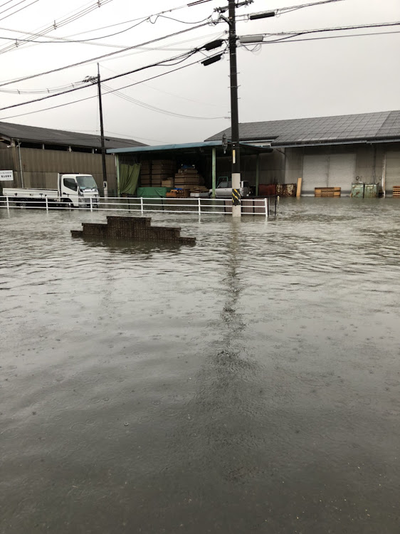 ランドクルーザープラドのハイラックス・洗車・大雨被害・豪雨・土砂災害の被災者の皆様、お見舞い申し上げます。に関するカスタム事例の投稿画像3枚目