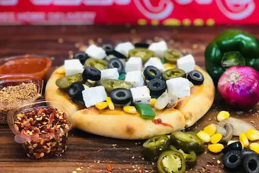 Deluxe Veggie Pizza