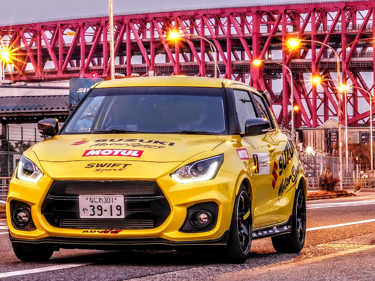スイフトスポーツのSUZUKI・12345kmに関するカスタム事例の投稿画像1枚目