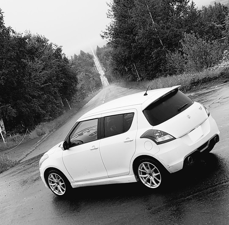 スイフトスポーツのBBS・レイズホイール・zc32s・モノクロ祭り便乗・ホイール交換に関するカスタム事例の投稿画像2枚目
