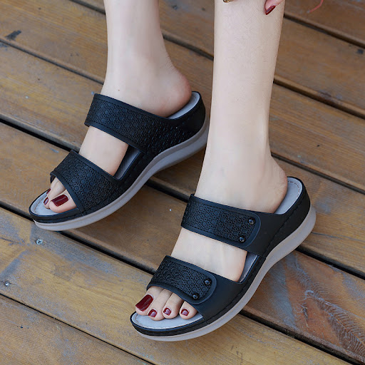 Title 4, Oversized Wedge Heel Embossed Rivet Slippers Ul...