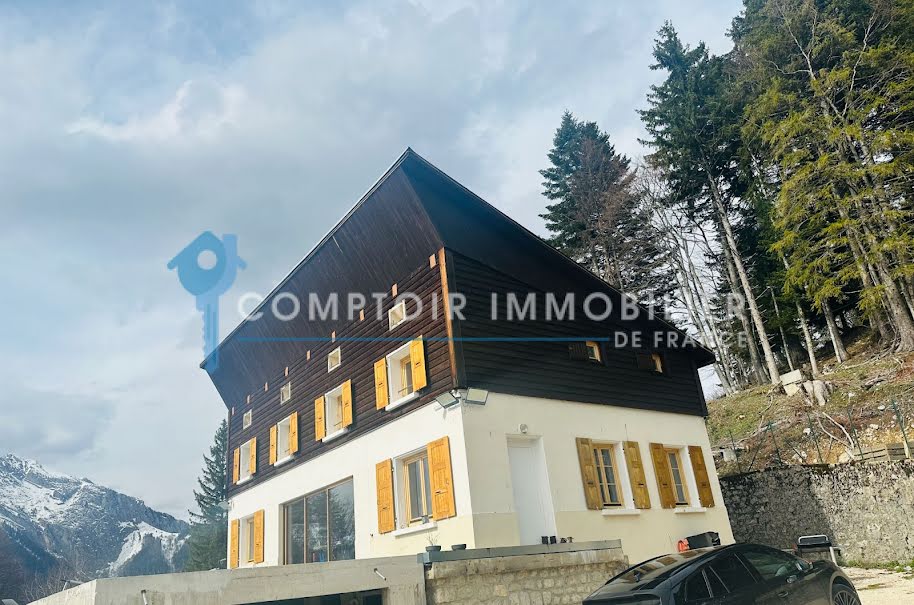 Vente chalet 6 pièces 183 m² à Saint-Pierre-de-Chartreuse (38380), 380 000 €