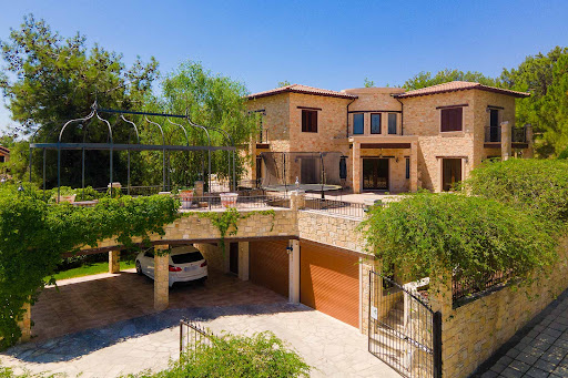 Maison avec piscine et jardin 2