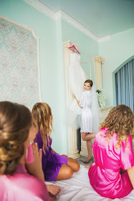 Fotógrafo de casamento Kseniya Repenko (repenko). Foto de 2 de janeiro 2017