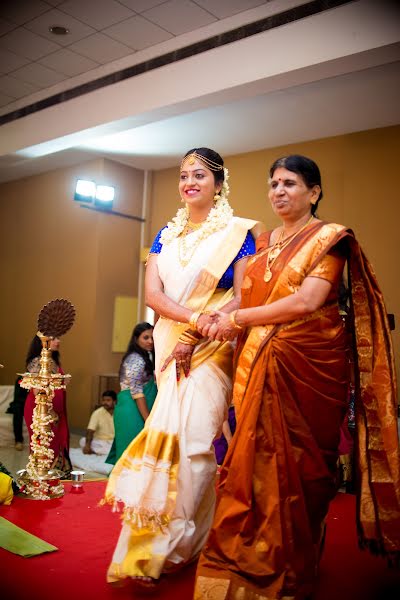 Wedding photographer Sarath Santhan (evokeframes). Photo of 27 October 2017