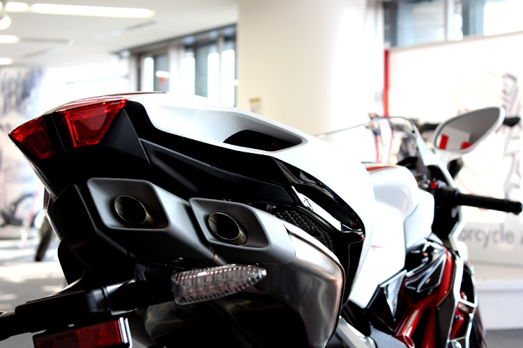 パスタ屋さんが投稿したCBA-VAB改・走行会・ZX-10R・TKくらぶ・winmans attackに関するカスタム事例の投稿画像4枚目