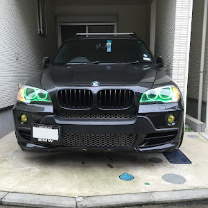 X5 E70