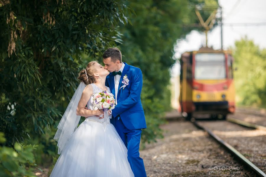 Fotógrafo de bodas Evgeniy Semenov (semenovsv). Foto del 9 de agosto 2017