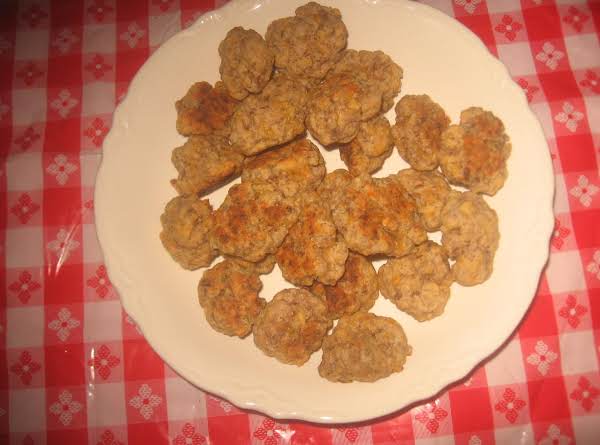 Spicy sausage balls_image