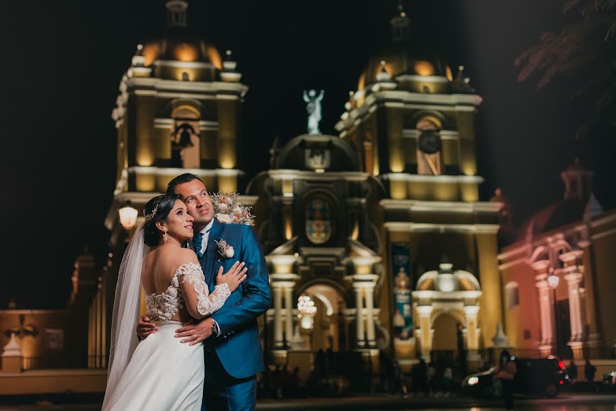 Fotógrafo de casamento Jonatthan Thauma (thaumastudio). Foto de 15 de outubro 2022