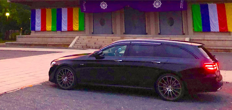 EクラスのE43・AMG・池上本門寺・ドライブ・夕陽に関するカスタム事例の投稿画像2枚目