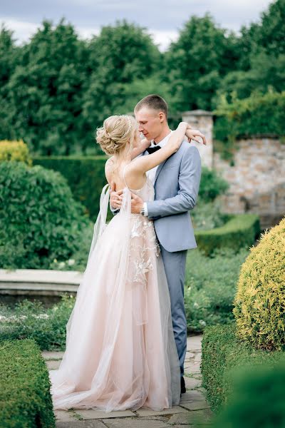 Wedding photographer Rudneva Inna (innarudneva). Photo of 8 April 2019