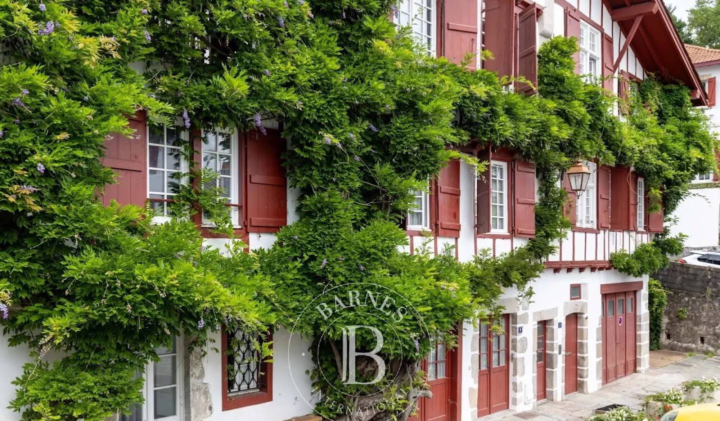 Apartment with terrace Ciboure