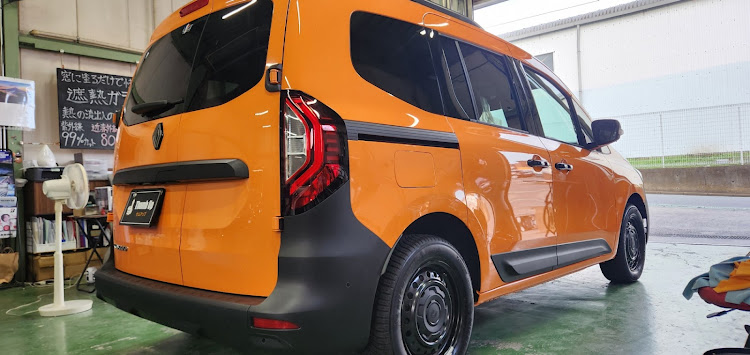 thumb-upさんが投稿したRENAULTKANGOO・カングー・コーティング・ガラスコーティング・セラミックコーティングに関するカスタム事例の投稿画像3枚目