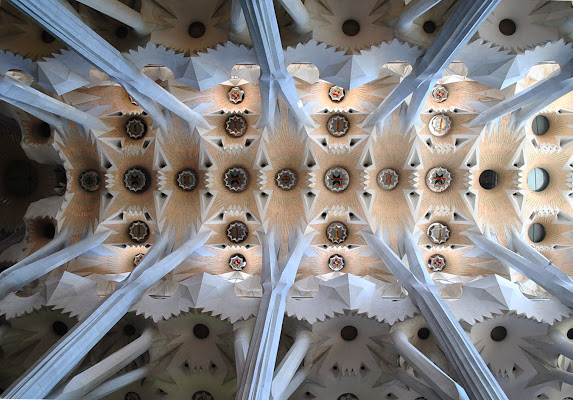 Sotto il cielo della Sagrada Família di rinorino51