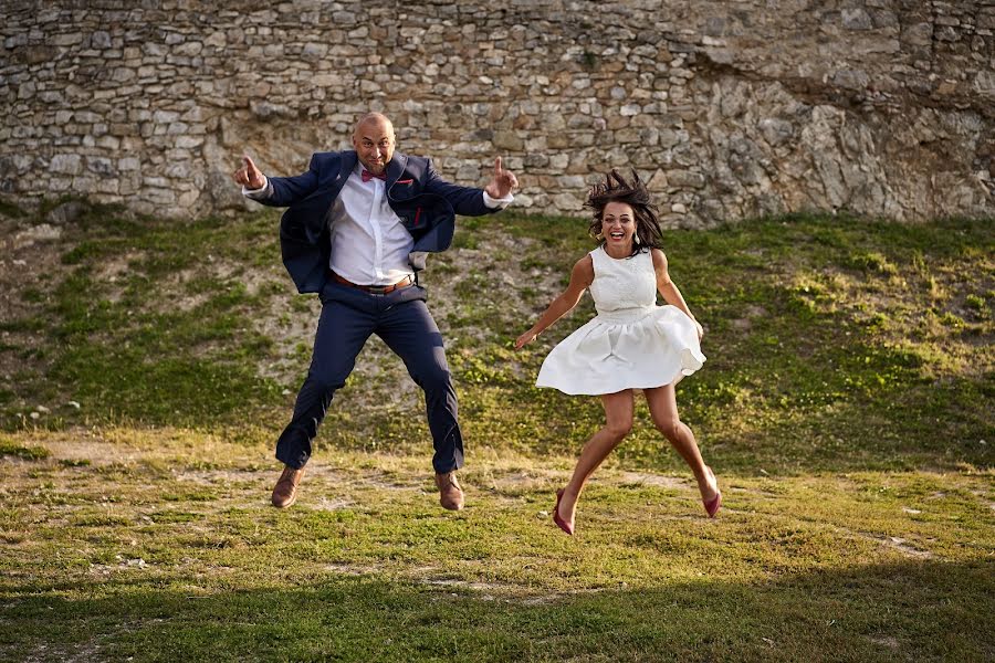 Fotógrafo de casamento Vladimír Krivák (vladofoto). Foto de 3 de abril 2020