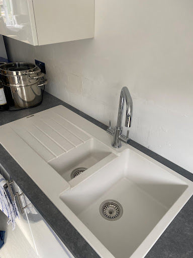 New kitchen sink and mixer tap 