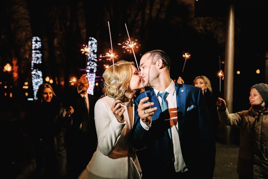 Fotógrafo de casamento Anastasiya Besselovskaya (modjostudio). Foto de 13 de janeiro 2018