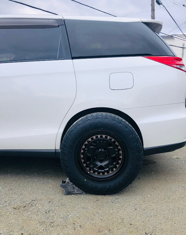 エスティマのリフトアップ・ミニバン・ベース車両・ホイール・オープンカントリーA/TⅢに関するカスタム事例の投稿画像2枚目