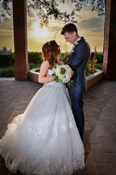 Wedding photographer Jhon Anthony Ortega (bestprintfoto). Photo of 15 May 2019