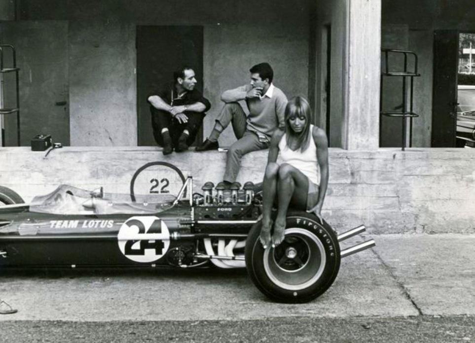 C:\Users\Valerio\Desktop\Giancarlo Baghetti relaxes during the Italian Grand Prix weekend, he had a ‘one off’ drive of the Team Lotus spare ’49, backing up Jim Clark and Graham Hill….jpg