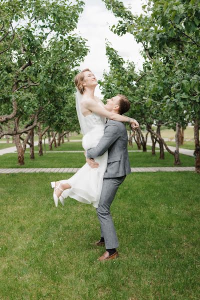 Fotógrafo de casamento Anna Petrenko (fyzlight). Foto de 31 de julho 2023