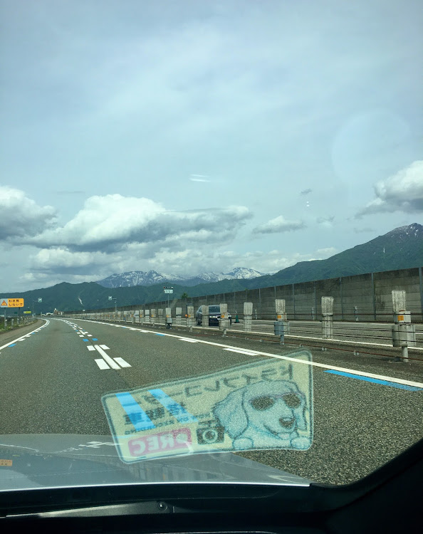 Cクラス セダンの愛犬と一緒・GW最後・洗車・新潟戻り準備に関するカスタム事例の投稿画像2枚目