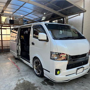 ハイエースバン GDH206V