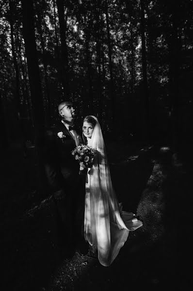 Fotografo di matrimoni Oleg Lazurka (lazphoto). Foto del 20 maggio 2019