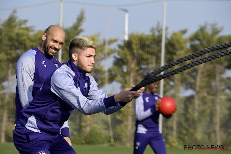 Plots staat piepjonge aanvaller onder Kemar Roofe in de pikorde bij Anderlecht