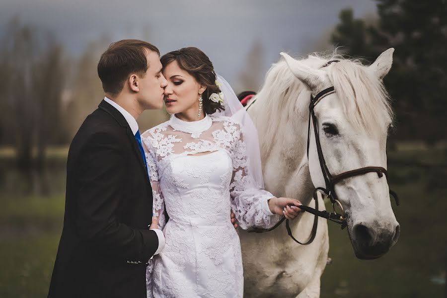 Fotografo di matrimoni Mikhail Batenev (mikebatenev). Foto del 18 luglio 2013