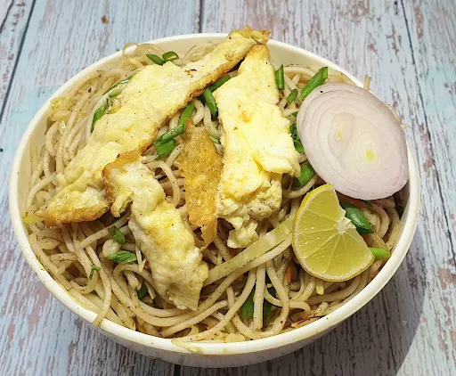 Egg Kaju Noodles