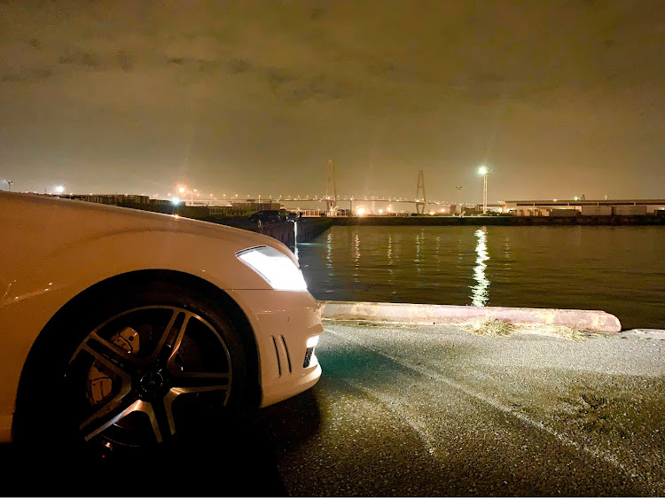 SクラスセダンのW221 Ｓ63 AMG・深夜ドライブ・名古屋港・一眼っぽい自己満編集・iPhoneの編集機能なかなか良さげに関するカスタム事例の投稿画像3枚目