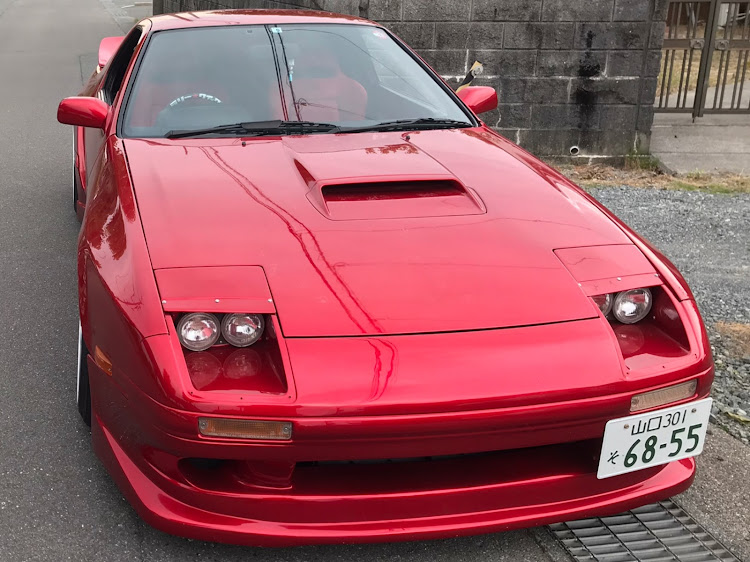 RX-7のガルウィング&ワイドボディ・固定ライト同好会・ヤバキング 2ピースに関するカスタム事例の投稿画像3枚目