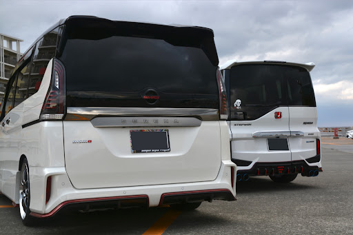 ステップワゴンスパーダ Rp5のプチコラボ スポーティーミニバンに関するカスタム メンテナンスの投稿画像 車のカスタム情報はcartune