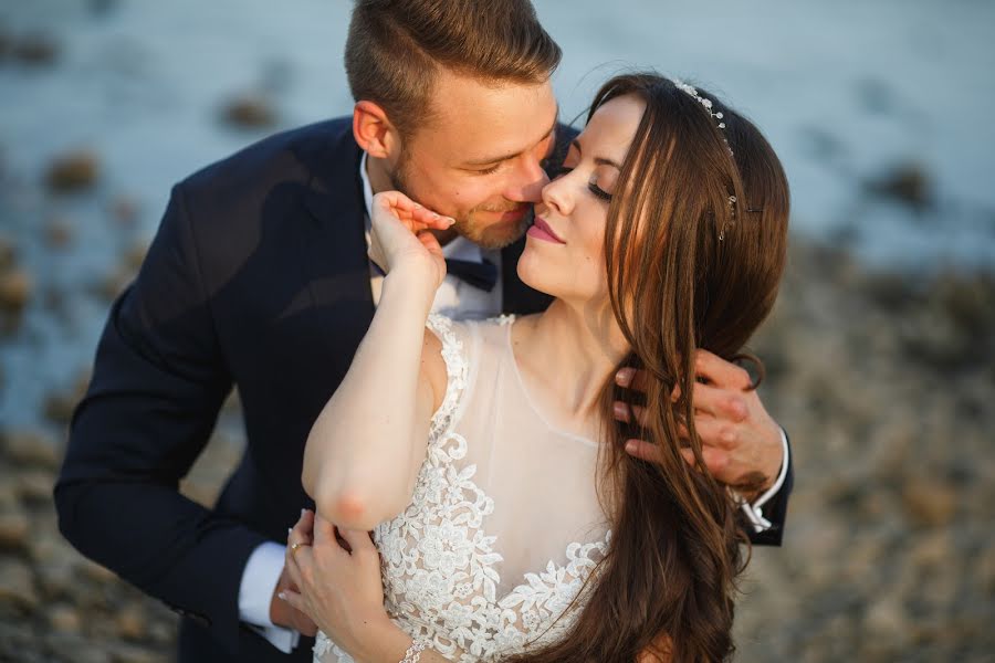 Fotografo di matrimoni Maciej Łoziński (7710). Foto del 10 dicembre 2019